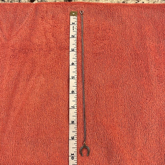 Vintage horseshoe pendant necklace - Picture 2 of 4